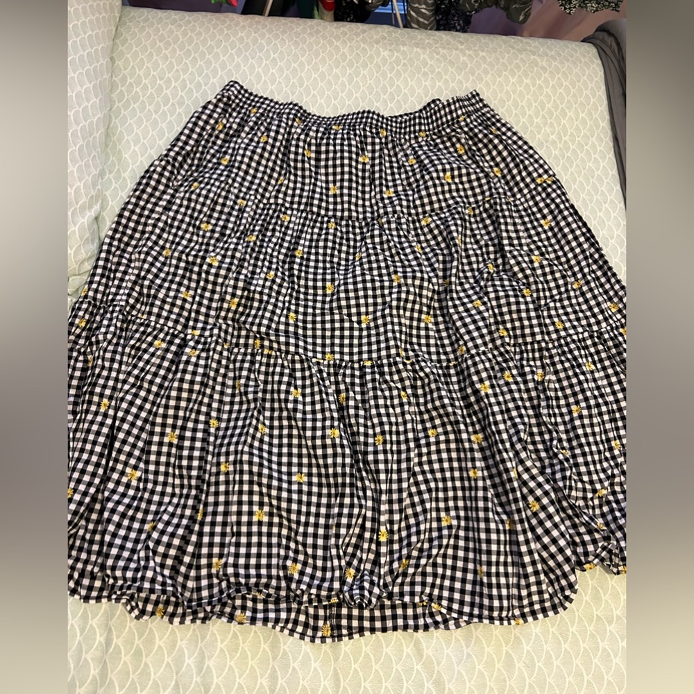 3x Old Navy Skirt with 3x Ophelia Roe Top